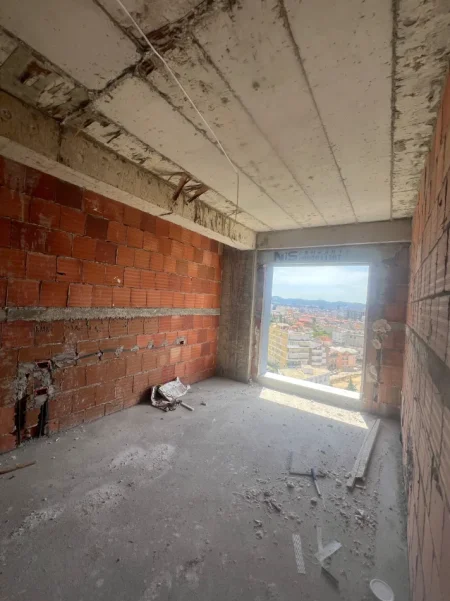 Tirane, shitet apartament 2+1 , 99 m² 