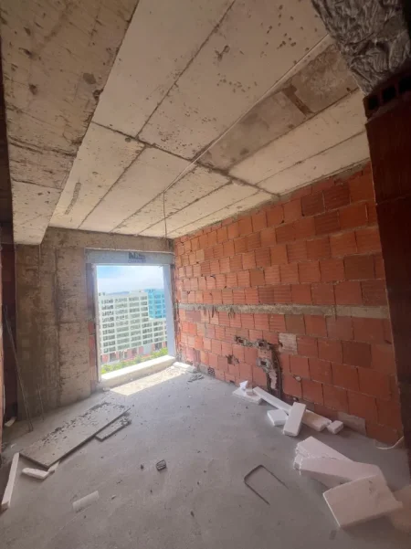 Tirane, shitet apartament 2+1 , 99 m² 