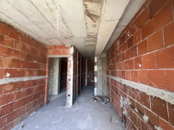 Tirane, shitet apartament 2+1 , 99 m² 
