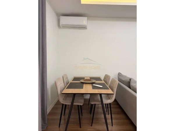 Tirane, shitet apartament 2+1 Kati 1, 100 m² 230.000 € (RRUGA E DIBRES,SELVIA,VILA GOLD)
