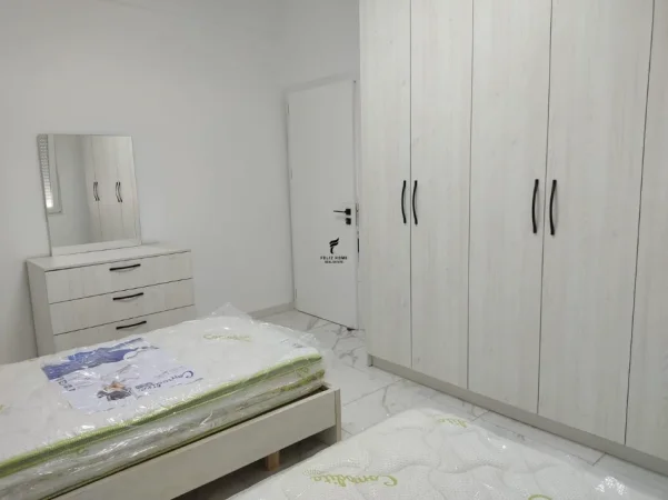 Tirane, jepet me qera apartament 2+1 Kati 2, 70 m² 600 € (RRUGA E DIBRES)
