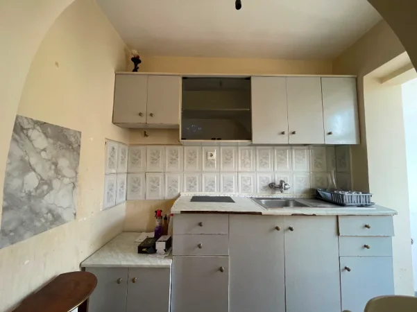 Fier, shitet apartament 1+1 Kati 5, 45 m² 52.000 € (Fier)