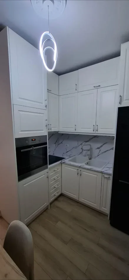 Tirane, shitet apartament 1+1+Ballkon Kati 1, 56 m² 136.000 € (Fondacioni Eleonor, pranë Kodrës së Diellit)
