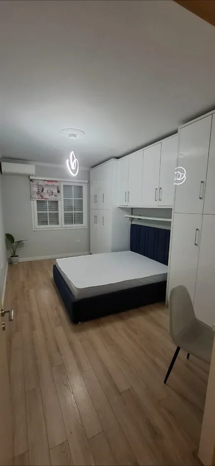 Tirane, shitet apartament 1+1+Ballkon Kati 1, 56 m² 136.000 € (Fondacioni Eleonor, pranë Kodrës së Diellit)