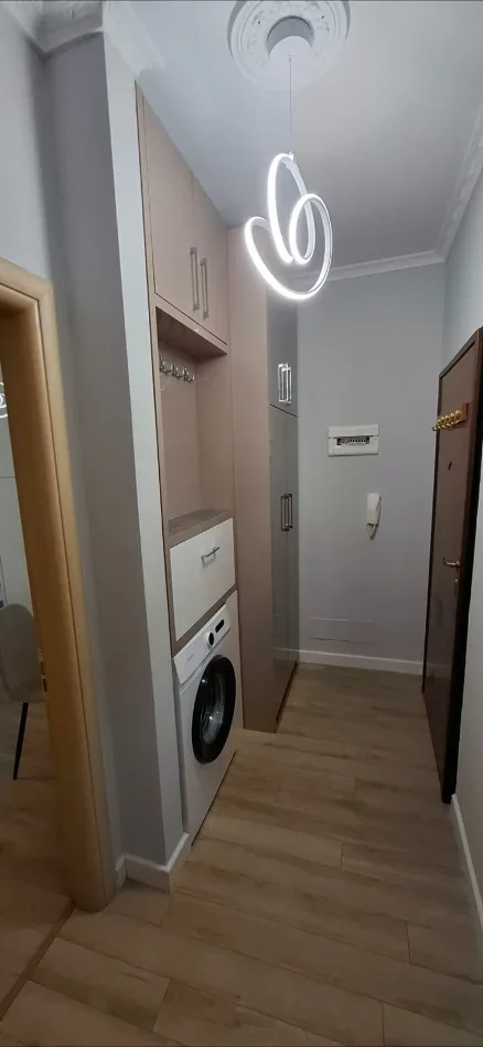 Tirane, shitet apartament 1+1+Ballkon Kati 1, 56 m² 136.000 € (Fondacioni Eleonor, pranë Kodrës së Diellit)
