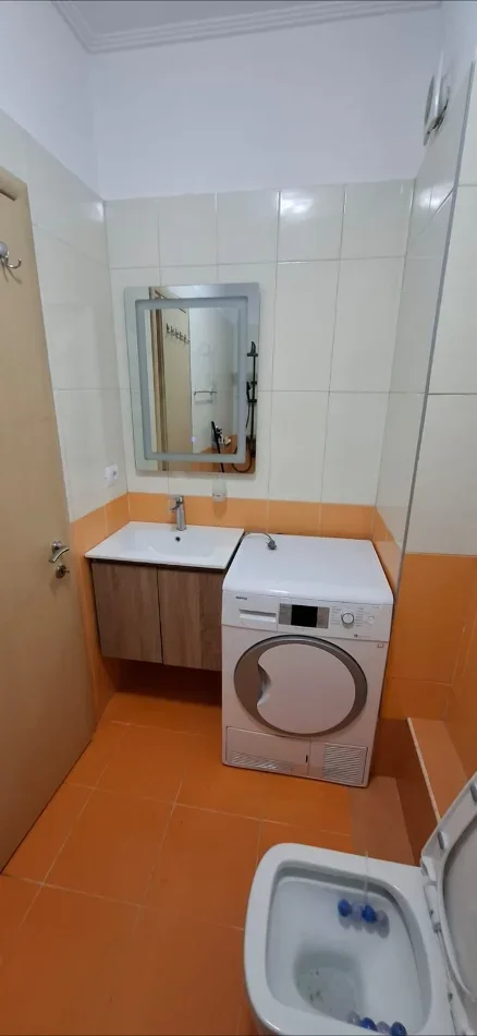 Tirane, shitet apartament 1+1+Ballkon Kati 1, 56 m² 136.000 € (Fondacioni Eleonor, pranë Kodrës së Diellit)