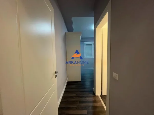 Tirane, shitet apartament 3+1+Ballkon Kati 7, 172 m² 250.000 € (LIQENI THATE)