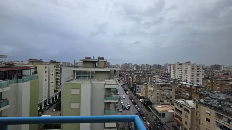 Vlore, shitet apartament 1+1+Ballkon Kati 11, 80 m² 125.000 € (Rruga Hasan Kushta,Pran BKT bank, Vlore)