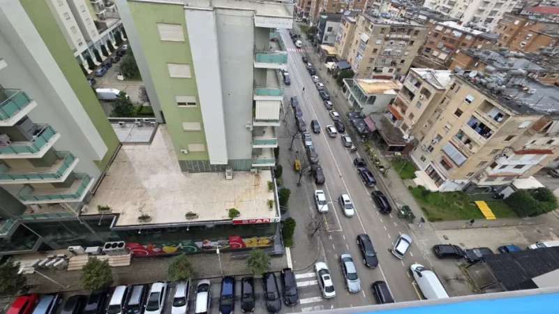 Vlore, shitet apartament 1+1+Ballkon Kati 11, 80 m² 125.000 € (Rruga Hasan Kushta,Pran BKT bank, Vlore)