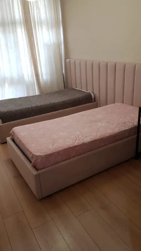 Tirane, jepet me qera apartament 2+1 Kati 3, 90 m² 600 € (Don Bosko)
