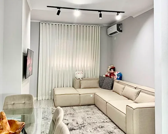 Tirane, shitet apartament 1+1 , 65 m² 185.000 € (Prane Hotel Sokratit)
