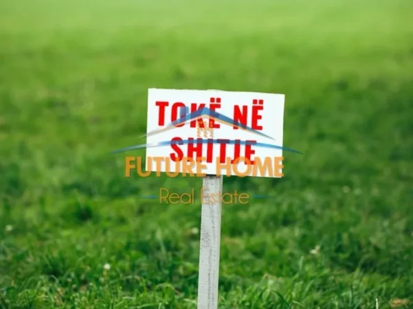 Tirane, shitet toke , 4.500 m² 540.000 € (Yzberisht)