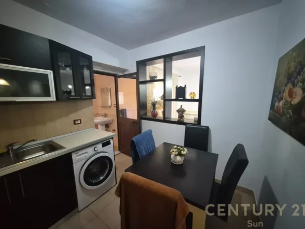 Tirane, shitet apartament 1+1 Kati 3, 63 m² 149.000 € (Rruga e Kavajes SUN146436)
