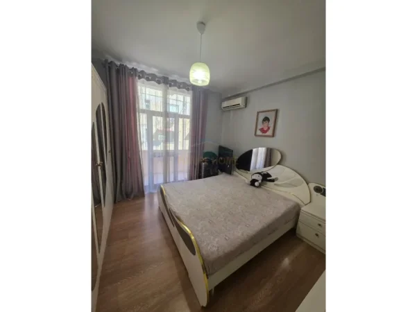 Tirane, jepet me qera apartament 2+1 Kati 2, 110 m² 1.200 € (Myslym Shyri)