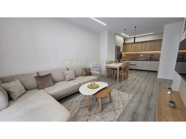 Tirane, jepet me qera apartament 1+1 Kati 6, 78 m² 650 € (Laprake Gold146412)