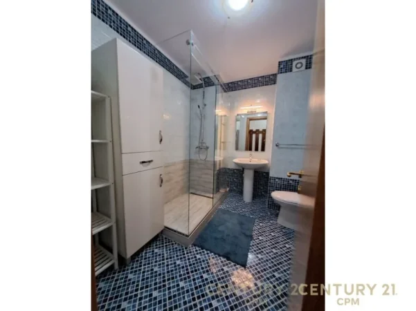 Tirane, jepet me qera apartament 2+1 Kati 5, 81 m² 600 € 