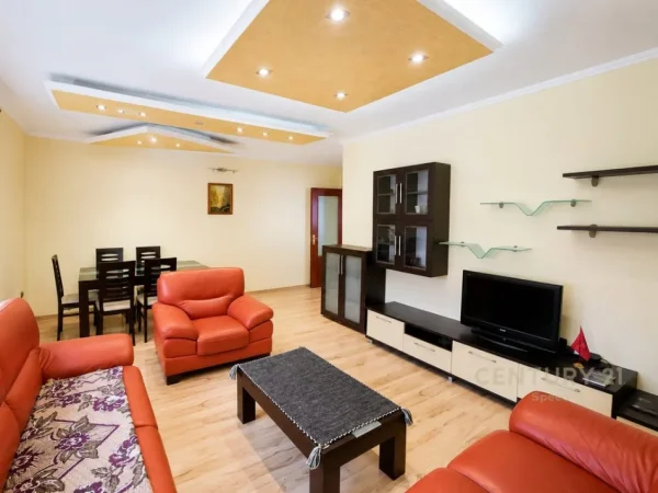 Tirane, jepet me qera apartament 3+1 Kati 8, 110 m² 900 € (Komuna Parisit SPEED146375)