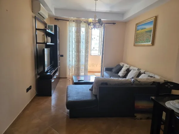 Tirane, jepet me qera apartament 1+1 Kati 4, 63 m² 380 € 