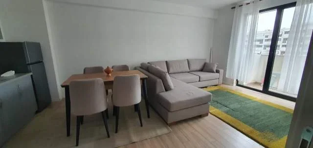 Tirane, jepet me qera Kati 2, 80 m² 500 Euro (5 Maji)