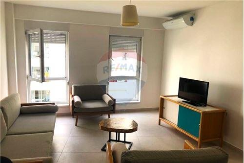 Tirane, shitet apartament 1+1 Kati 4, 65 m² 128.000 Euro (Kompleksi Kontakt)