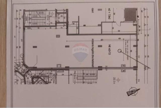 Tirane, jepet me qera ambjent biznesi Kati 1, 148 m² 1.000 Euro (Astir)