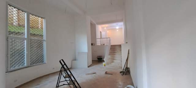 Tirane, shes zyre Kati 0, 70 m² 133.000 Euro (Kopshti Zoologjik)