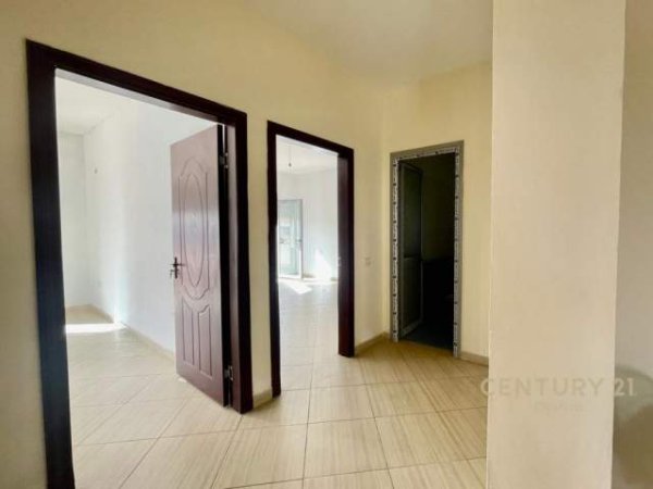 Tirane, shitet apartament 2+1+A+BLK Kati 8, 167 m² 108.000 Euro (yzberish)