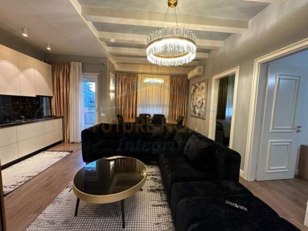 Tirane, jepet me qera apartament 2+1 Kati 3, 90 m² 1.000 Euro (Rruga e Kavajes)