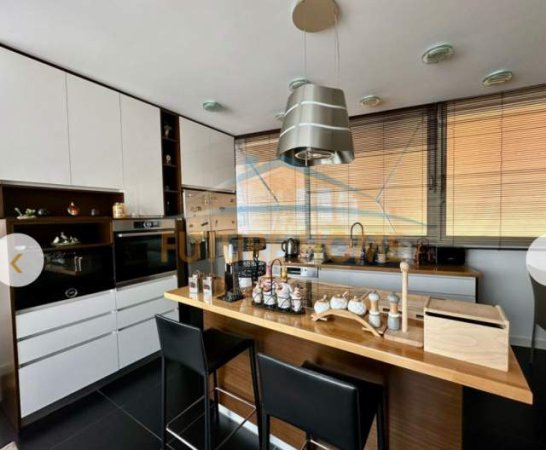 Tirane, jepet me qera apartament duplex 3+1+A+BLK Kati 4, 100 m² 1.200 Euro (Komuna e Parisit)