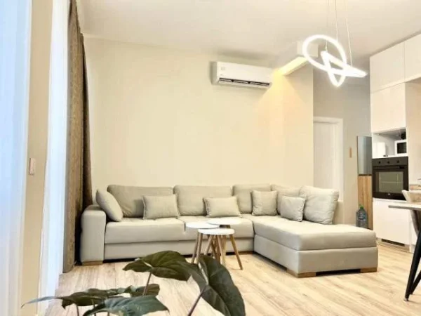 Tirane, ofert apartament 75 m² 135.000 Euro (Gjimnazi Partizani, Rruga Riza Cerova,)