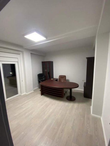 Shqiperi, jepet me qera zyre Kati 6, 108 m² 800 Euro (rruga brigada Vlll)