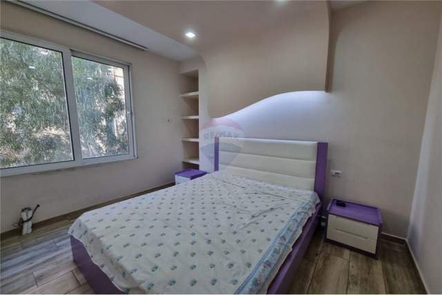 Tirane, shitet apartament 3+1+A+BLK Kati 4, 130 m² 235.000 Euro (Rruga e Kavajes)