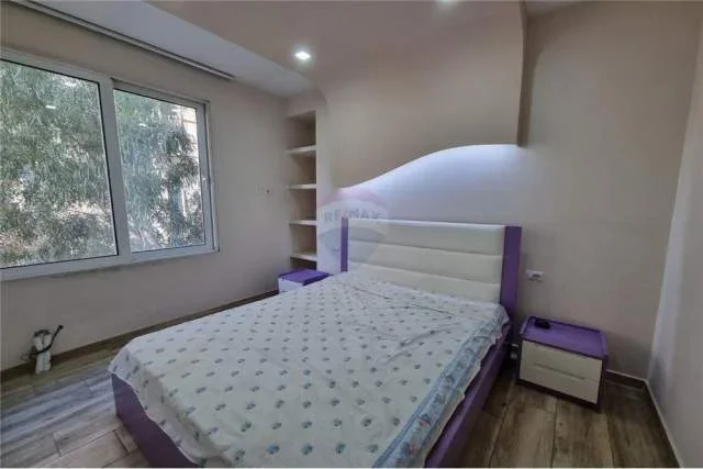 Tirane, shitet apartament 3+1 Kati 4, 130 m² 235.000 Euro (SHITET APARTAMENTVASIL SHANTO PRANE ISH EUROPIANIT)