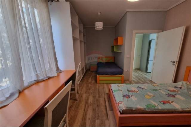 Tirane, shitet apartament 3+1+A+BLK Kati 4, 130 m² 235.000 Euro (Rruga e Kavajes)