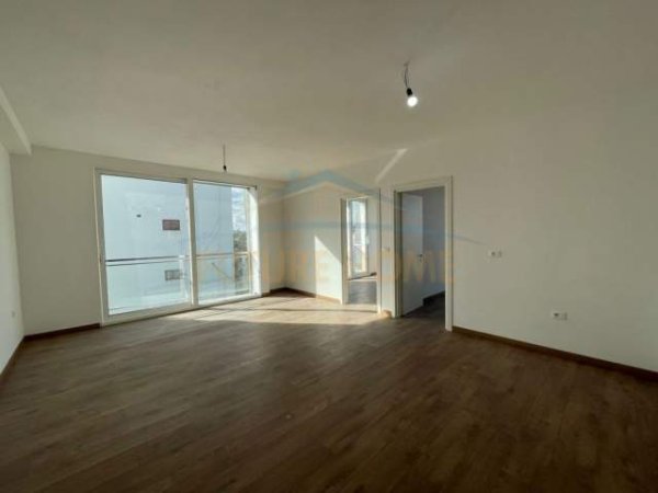 Tirane, shitet apartament 2+1+BLK Kati 3, 75 m² 152.000 Euro (5 maj)