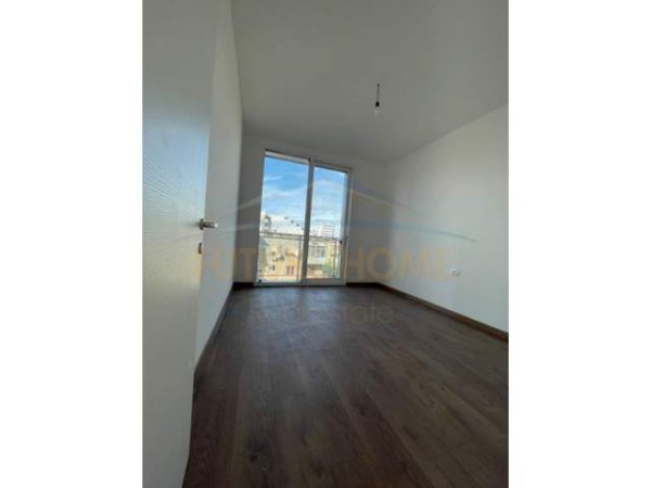 Tirane, shitet apartament 2+1+BLK Kati 3, 75 m² 152.000 Euro (5 maj)