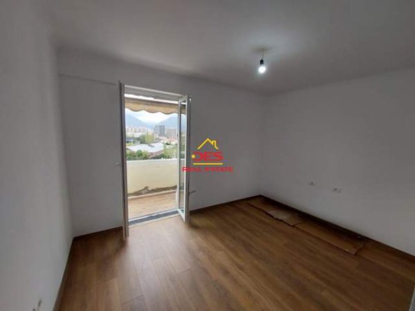 Tirane, shitet apartament 2+1+BLK Kati 7, 83 m² 125.000 Euro (rruga e dafinave)