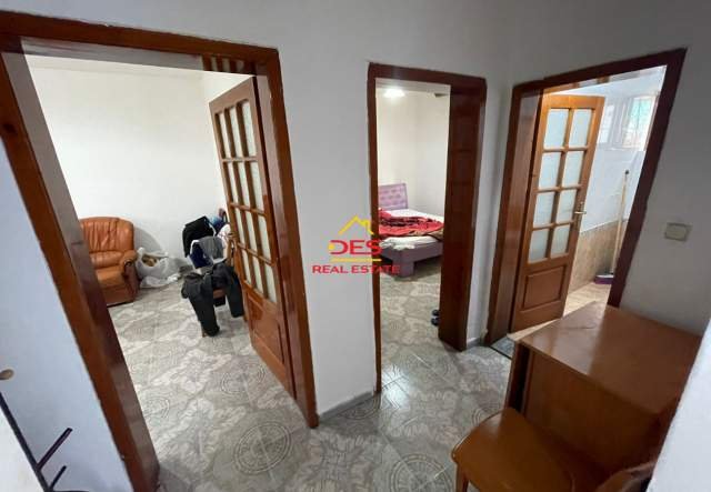 ofert,,SHITET APARTAMENT 1+1 PRANË SHKOLLËS 24 MAJ,VLORË PALLAT EKZISTUS Çmimi: 45.000 €/Total