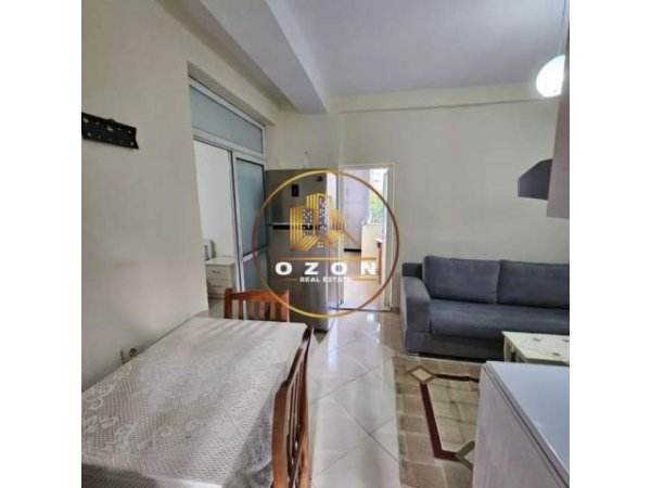 Tirane, jepet me qera apartament 1+1 Kati 2, 55 m² 450 Euro (Rruga e Kavajes)