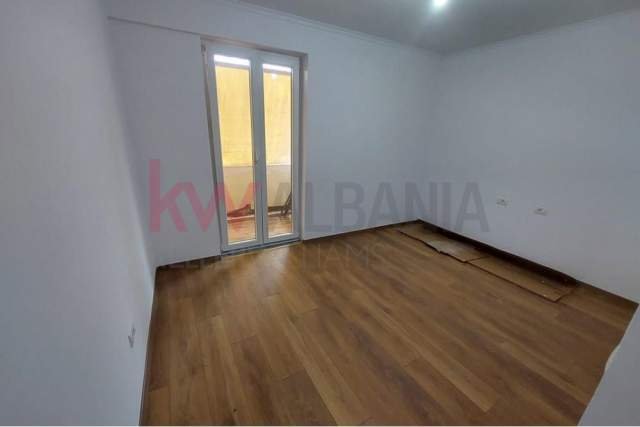 Tirane, shitet apartament 2+1 Kati 7, 83 m² 125.000 Euro (Ish Fusha e aviacionit, Fusha e Aviacionit, Tiranë)