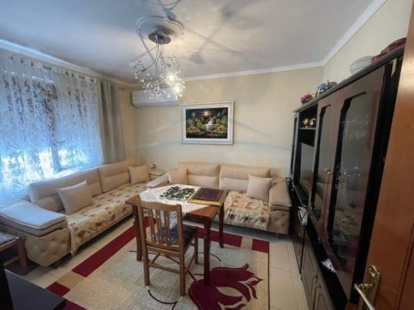 Korce, shitet apartament 1+1+BLK Kati 5, 54 m² 3.100.000 Leke (Lagjia 16, Korçë)