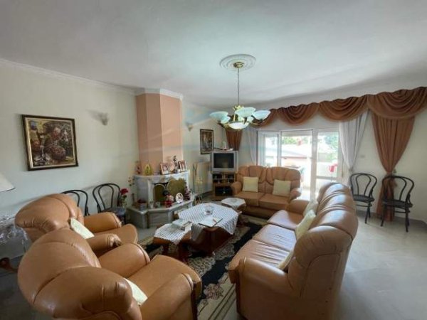 Korce, shitet apartament 3+1+BLK Kati 6, 100 m² 72.000 Euro (Lëndina e Lotëve, Korçë)
