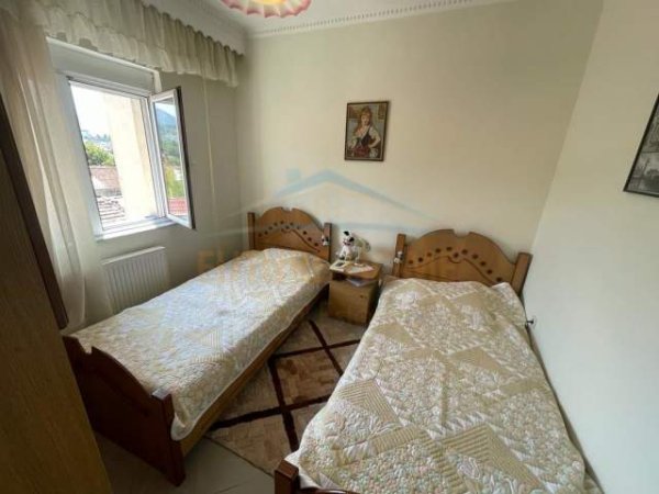 Korce, shitet apartament 3+1+BLK Kati 6, 100 m² 72.000 Euro (Lëndina e Lotëve, Korçë)