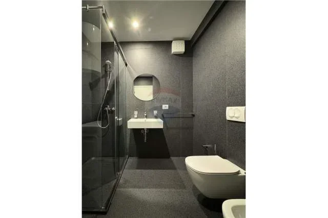 Tirane, jepet me qera apartament 1+1 Kati 2, 68 m² 600 Euro