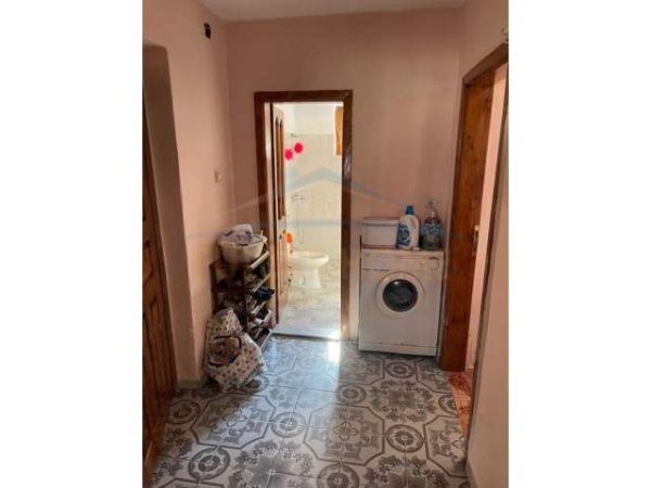 Korce, shitet apartament 2+1 Kati 1, 75 m² 4.000.000 Leke (Lagjia 17, Korçë)