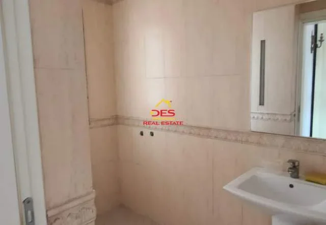Vlore, shitet Penthouse 3+1+BLK Kati 7, 500 m² 260.000 Euro (Rruga Ali Demi)
