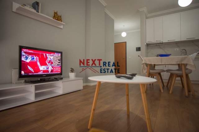 Lungomare, jepet me qera apartament Kati 3, 70 m² 350 Euro (Tek Brooklyn, Vlore)