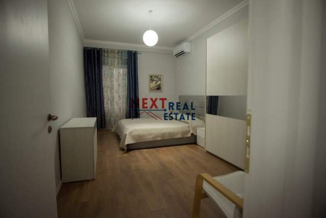 Lungomare, jepet me qera apartament Kati 3, 70 m² 350 Euro (Tek Brooklyn, Vlore)