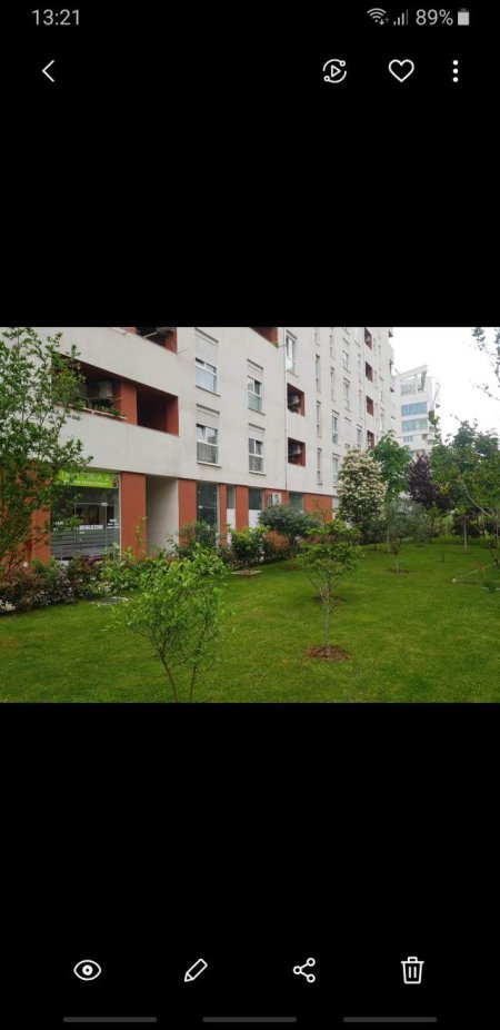 Tirane, jap me qera ambjent biznesi Kati 0, 60 m² 450 Euro (Rr.frosina plaku kompleksi kontakt)