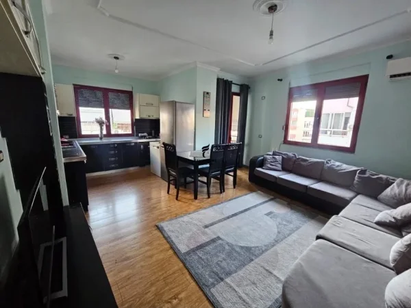 Tirane, jepet me qera apartament 2+1 Kati 6, 100 m² 530 € (YZBERISHT)